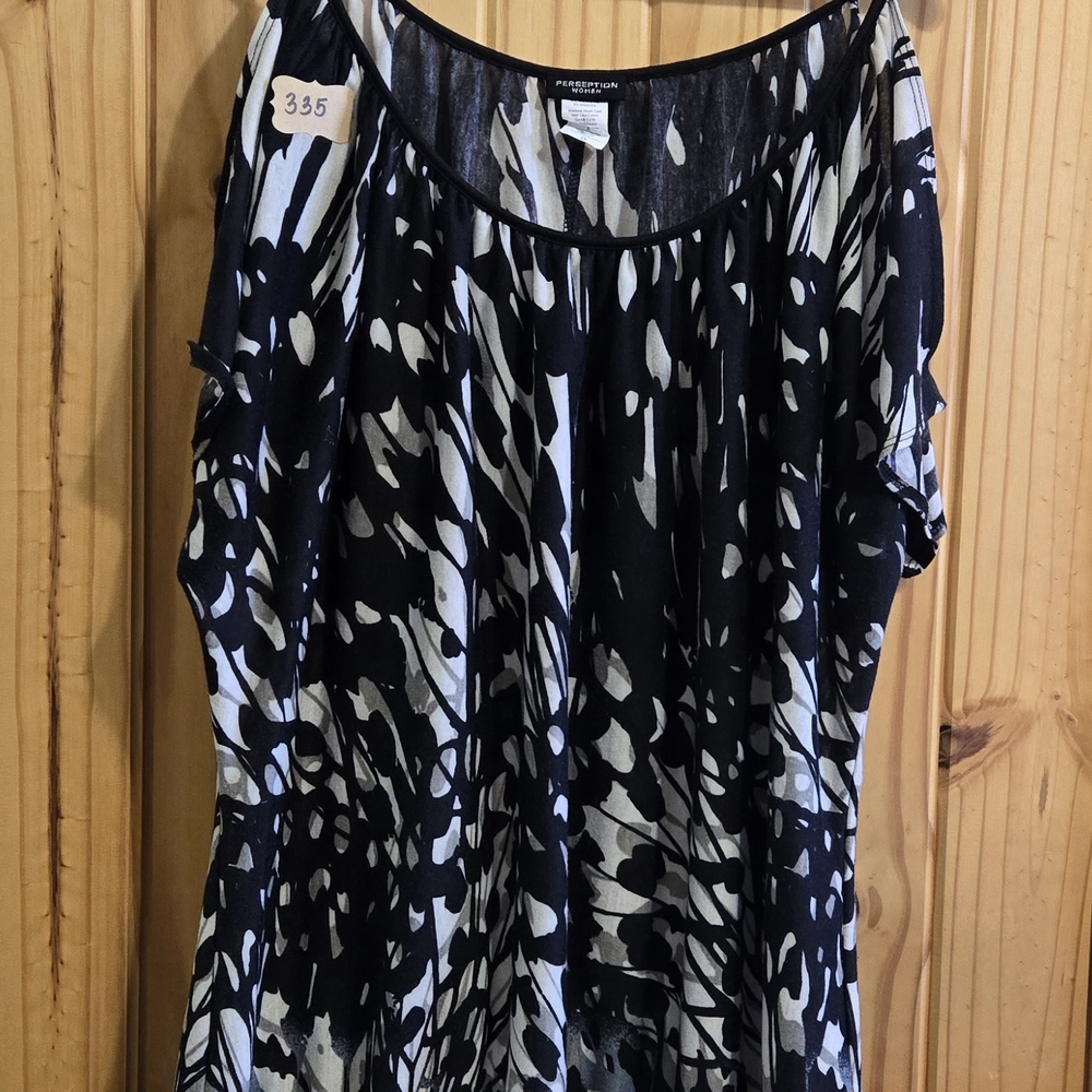 Perception Women Black White Abstract Cold Shoulder Top Gold Chain Detail 2X